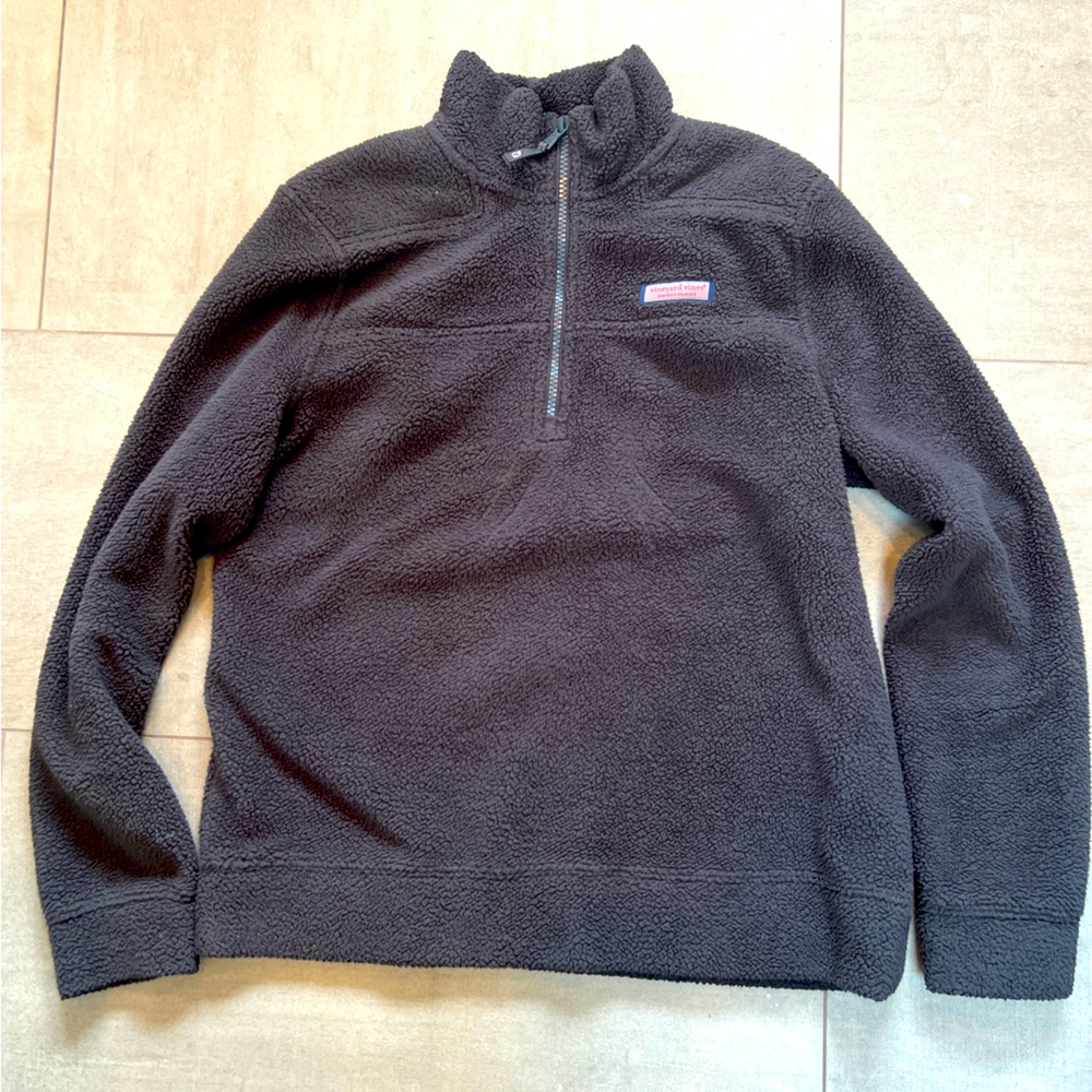 Vineyard Vines grey fleece 🐳 1/2 zip front. Super soft & cozy! Classic style!